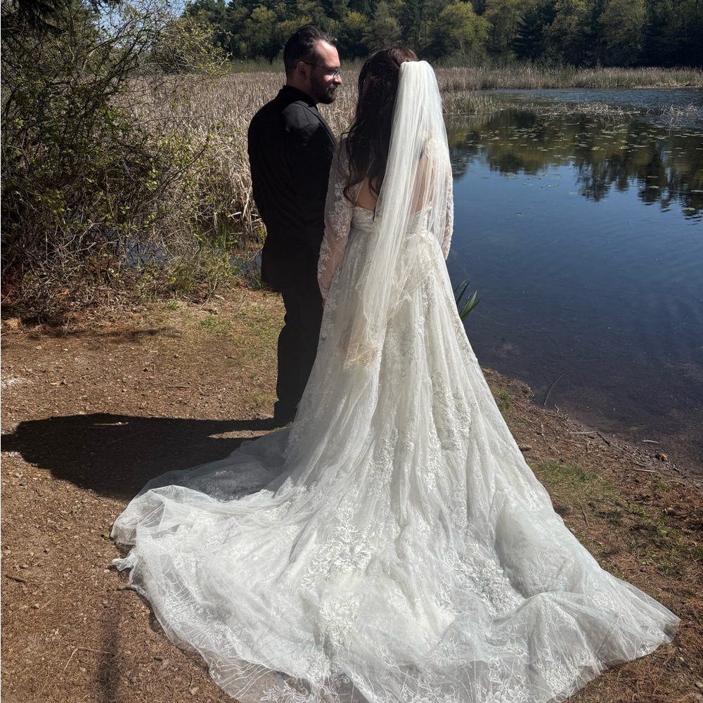 Oleg Cassini White Lace Wedding Dress - Picture 4 of 5